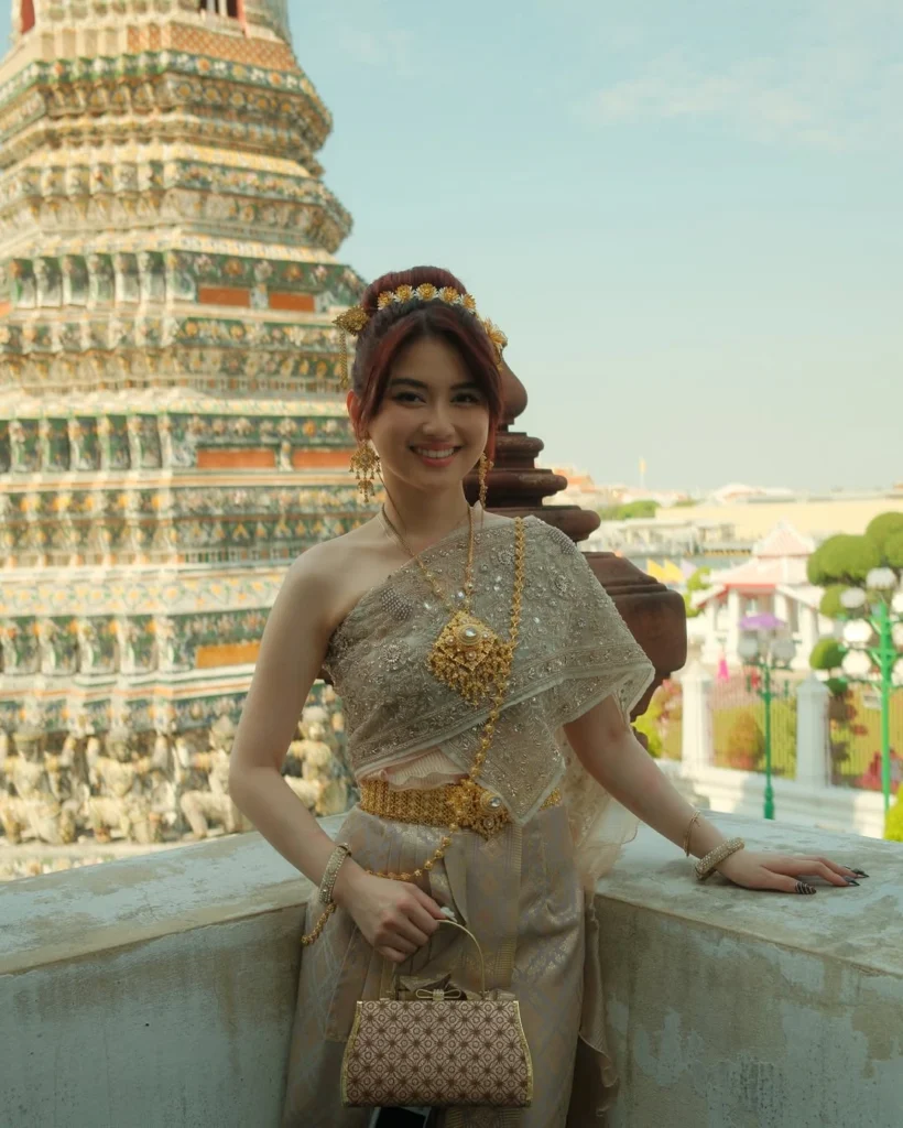 Profile Juliana Swan 11