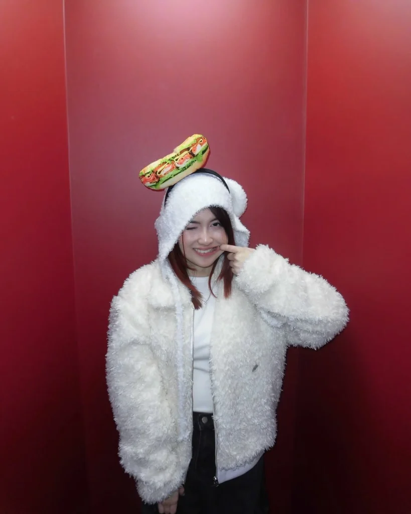 Profile Juliana Swan 13