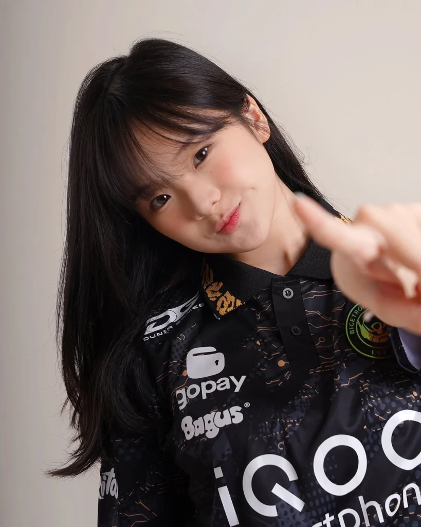 Playkami Nadine Abigail 18