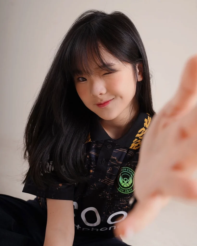 Playkami Nadine Abigail 19